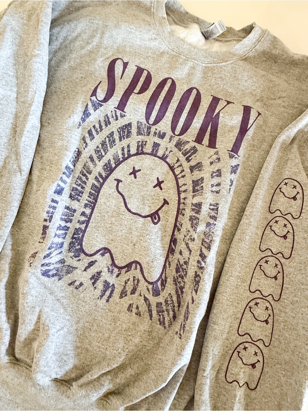 Spooky Ghost Halloween Graphic Sweatshirt -